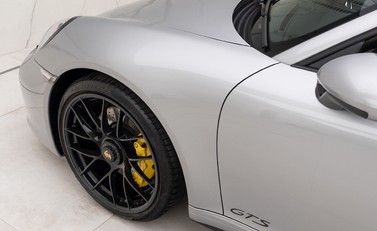 Porsche 911 (991.2) Targa 4 GTS 24