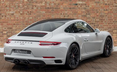 Porsche 911 (991.2) Carrera GTS 7