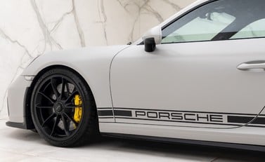Porsche 911 GT3 (991.2) 24