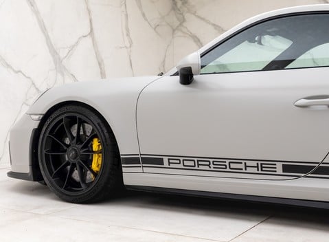 Porsche 911 GT3 (991.2) 24