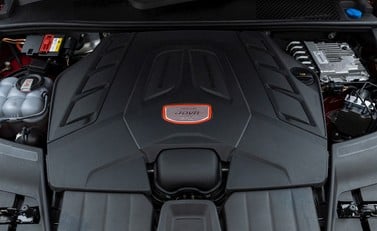 Porsche Cayenne GTS Coupé 33