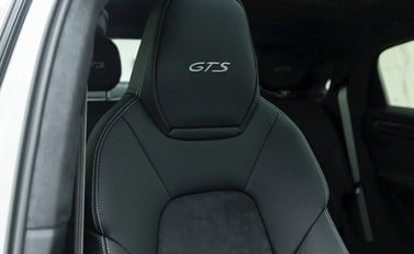 Porsche Cayenne GTS Coupé 13