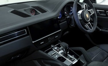 Porsche Cayenne GTS Coupé 16