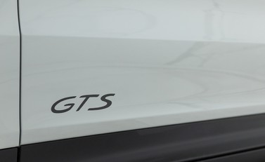 Porsche Cayenne GTS Coupé 26