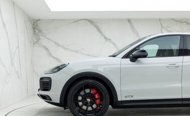 Porsche Cayenne GTS Coupé 29