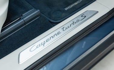 Porsche Cayenne Turbo S E-Hybrid 21
