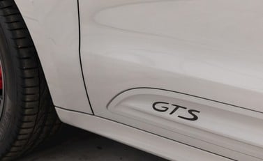 Porsche Macan GTS 27