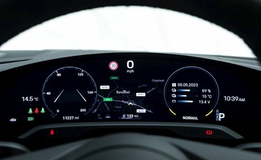 Porsche Taycan 4S Sport Turismo 17
