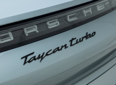 Porsche Taycan Turbo 31