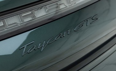 Porsche Taycan GTS Sport Turismo 29