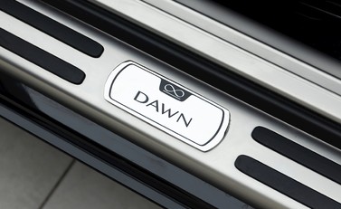 Rolls-Royce Dawn Black Badge 23