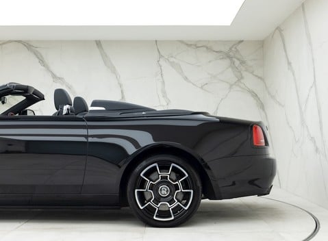Rolls-Royce Dawn Black Badge 29