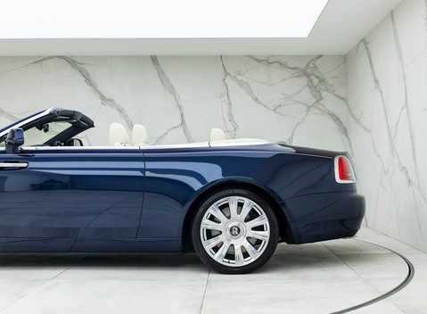 Rolls-Royce Dawn 32