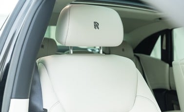 Rolls-Royce Ghost Series II 11