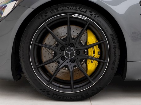 Mercedes-Benz AMG GT R Premium 