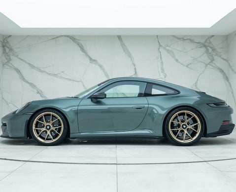 Porsche 911 GT3 Touring (992)