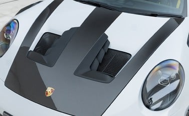 Porsche 911 GT3 RS Weissach (992) 36