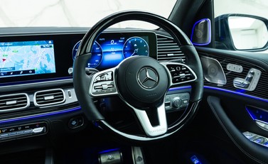 Mercedes-Benz GLS 600 17