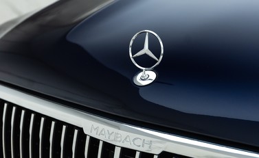Mercedes-Benz GLS 600 36