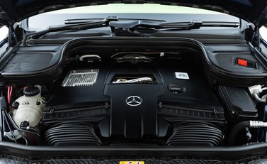 Mercedes-Benz GLS 600 42