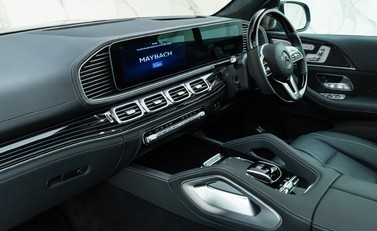 Mercedes-Benz GLS 600 14
