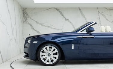 Rolls-Royce Dawn V12 27