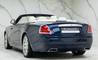 Rolls-Royce Dawn V12 5