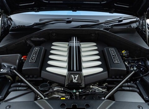 Rolls-Royce Dawn V12 33