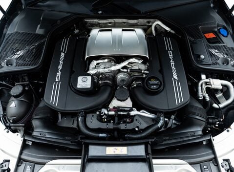 Mercedes-Benz C63 S Final Edition 32