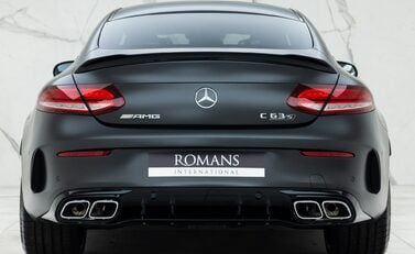 Mercedes-Benz C63 S Final Edition 21