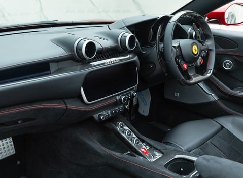Ferrari Portofino M 13