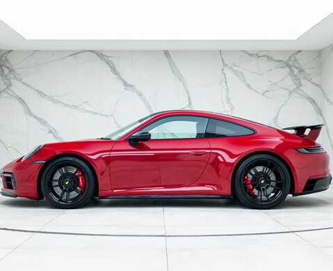 Porsche 911 Carrera 4 GTS (992) 