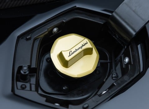Lamborghini Aventador S LP 740-4 39