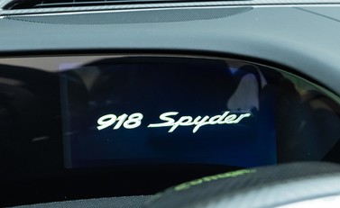 Porsche 918 Spyder 41