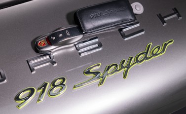 Porsche 918 Spyder 60