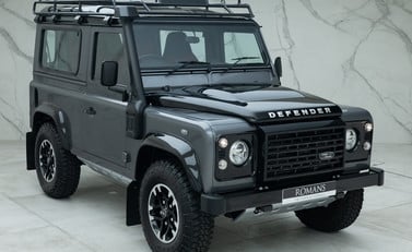 Land Rover Defender 90 Adventure 8