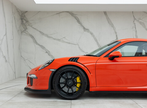 Porsche 911 GT3 RS (991) 33