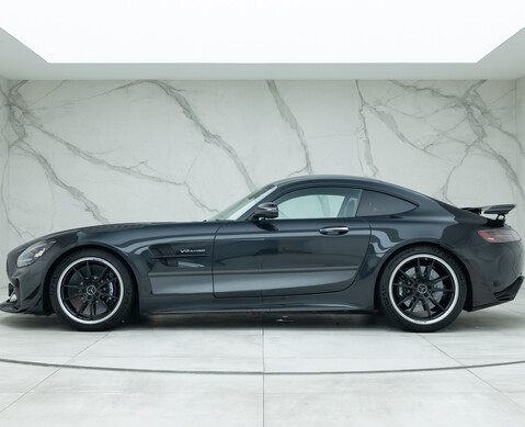 Mercedes-Benz AMG GT R PRO