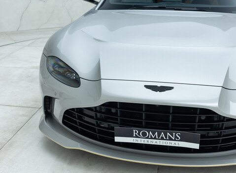 Aston Martin V12 Vantage 25