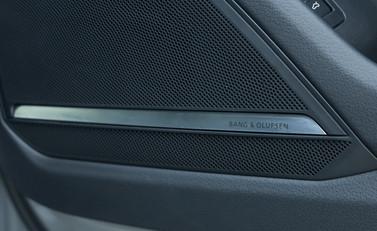 Audi RS6 Avant Carbon Black 25