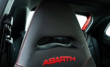 Abarth 695 Tributo Ferrari 14