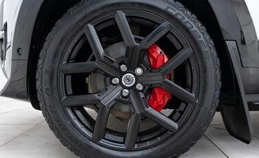 Land Rover Defender 110 D300 HSE Hard Top URBAN 20