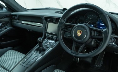 Porsche 911 R 8
