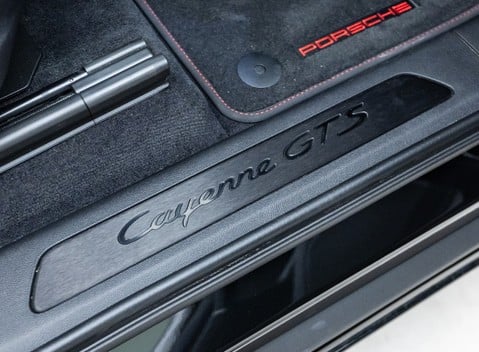 Porsche Cayenne GTS 24