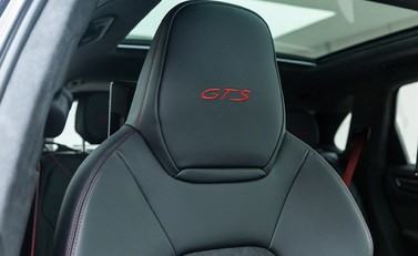 Porsche Cayenne GTS 10