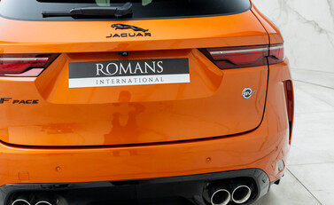 Jaguar F-Pace SVR 49