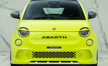Abarth 500e Scorpionissima Cabrio 5