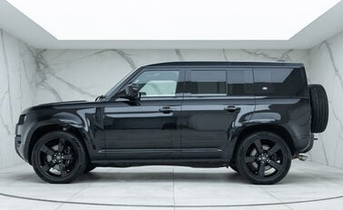 Land Rover Defender 110 V8 2