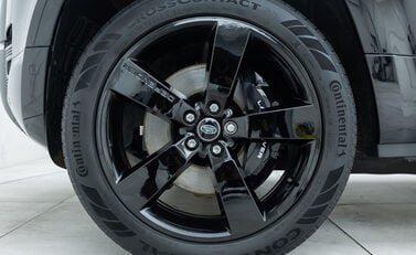 Land Rover Defender 110 V8 26