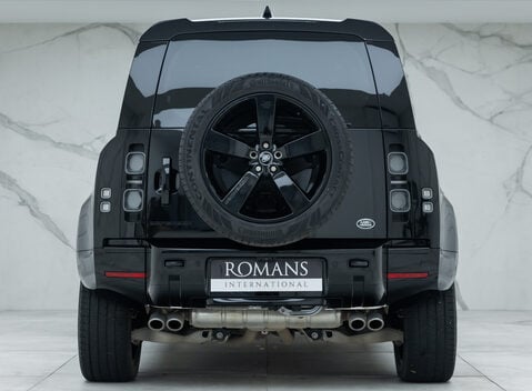 Land Rover Defender 110 V8 5